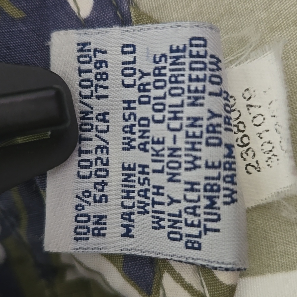 Old Navy Green and Blue Patterned Men's Shirt - Picture 7 of 9